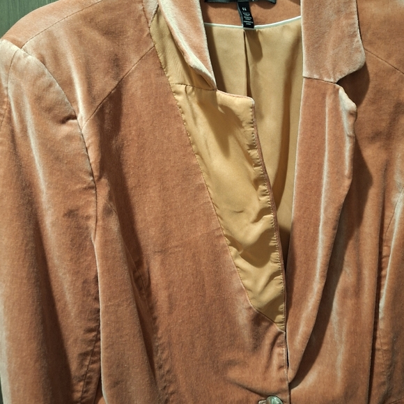 White House Black Market Blazer - Picture 5 of 8